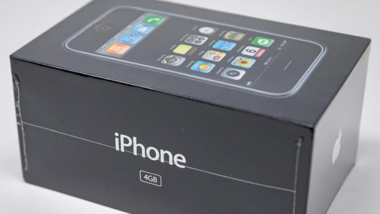 Sealed 4GB original iPhone sells for more than $130,000