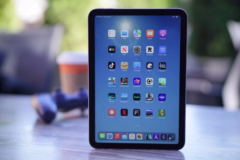 iPhone Fold rumor: iPad-like multitasking, but no iPad apps and no Face ID – The Verge